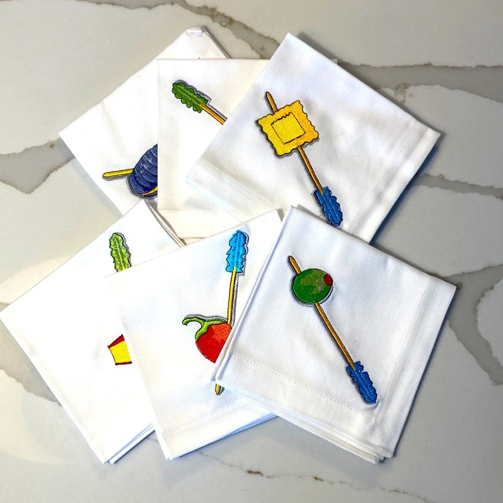 CRATE & BARREL Vintage NIP Embroidered Cocktail Napkins